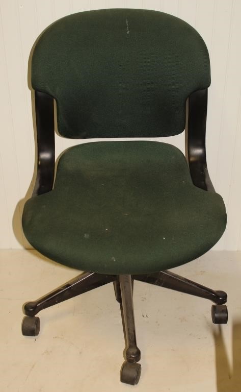 Green Rolling Office Chair