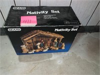 CHRISTMAS LOT NATIVITY SCENE