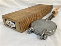 Vintage Pizzelle iron #4 in original box!!