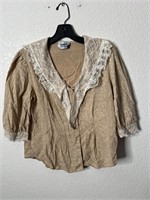Vintage California Collection Lace Femme Button Up