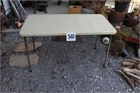 2'x4' Plastic Table