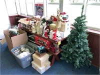 Christmas Tree/Buildings/Decorations/Figures