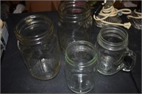 4 jars