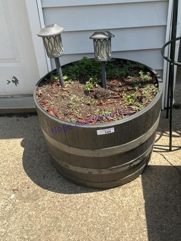 BARREL PLANTER, PLASTIC, 23W X 16T,