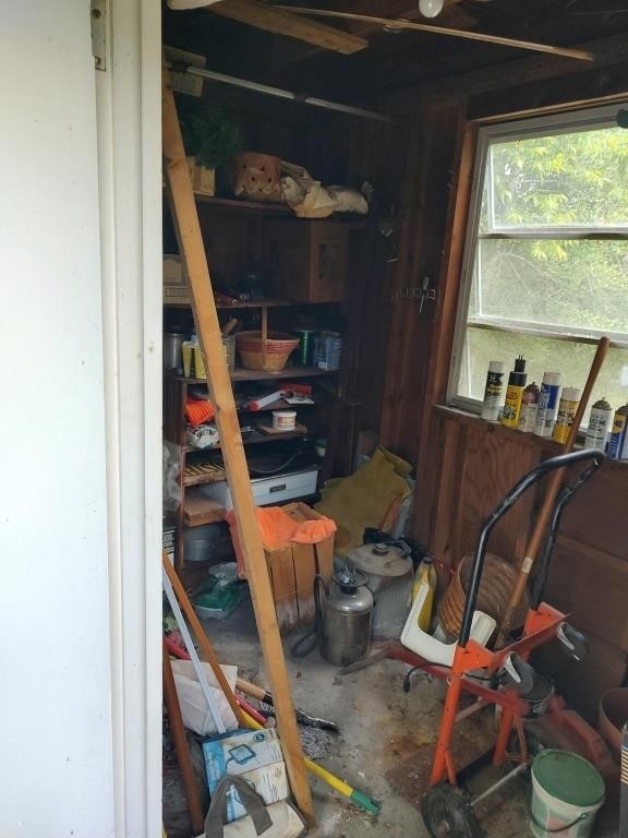 Contents of Carport Shed - Read Details