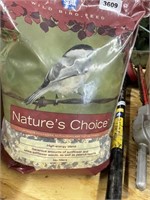 8lb naturals choice bird seed from blue seal