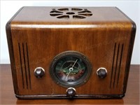 Aetna Model J Mini-Tombstone Radio c.1936