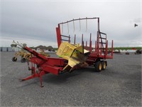 New Holland 1044 Bale Wagon