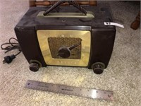 Vintage Zenith Counter Top Radio