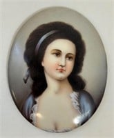 BEAUTIFUL ANTIQUE HAND PAINTED PORCELAIN CAMEO