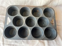 Vintage Heavy Cast Iron Muffin Pan