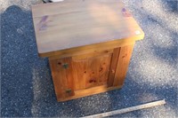 Pine End Table / Stand