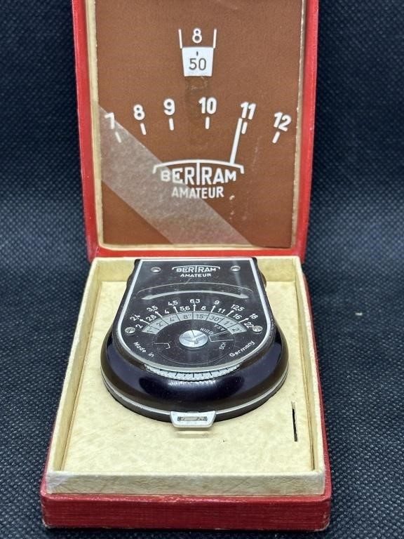 Vintage Bertram Amateur Light Meter w/OG Box