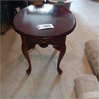 Queen Ann Style Oval End Table and Couch Table