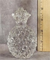CLEAR CUT GLASS PINEAPPLE PAPERWEIGHT