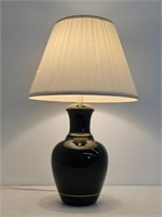 GREEN CERAMIC TABLE LAMP - 17" TALL - WORKS