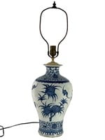 Beautiful Vintage Asian Blue & White Lamp