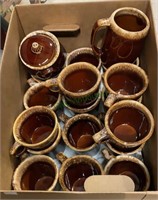 Hull pottery - box lot - 31 pieces - mostly all