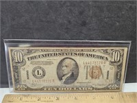 1934   Brown Seal Hawaiian Note $10