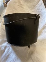 Cast iron boiling pot