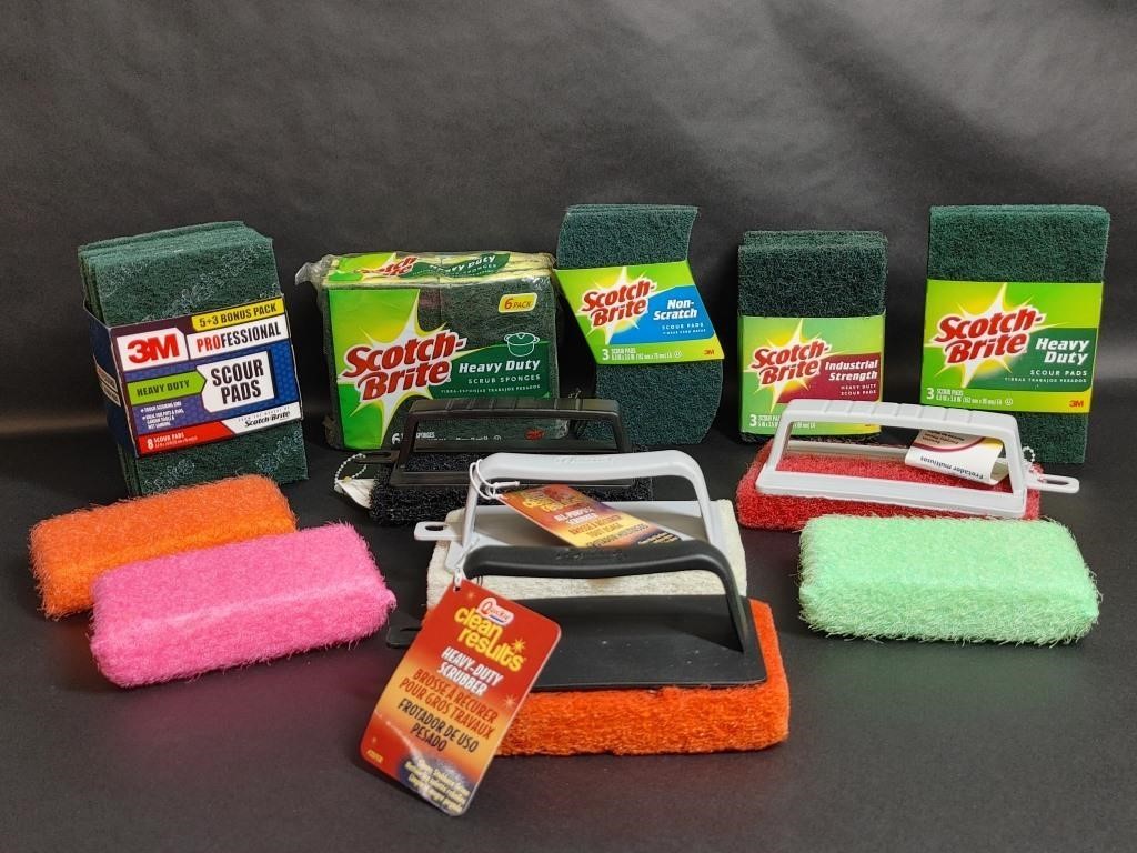 Large Quantity of Cleaning Sponges