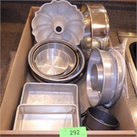 BUNDT PANS, CAKE PANS, PIE PAN, LINERS