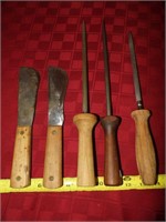 2 Vintage Knives & 3 Sharpeners