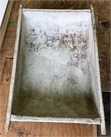 Concrete mixing tub