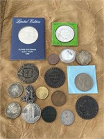 COLLECTION LOT OF FOREIGN COINS CURRENCY