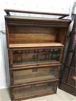 Lawyers bookcase, 4 sections and top, needs repair