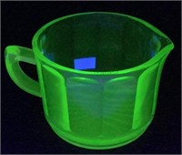 Green uranium glass creamer pitcher - 2 3/4