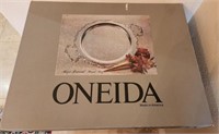Q - ONEIDA ROUND TRAY (M48)