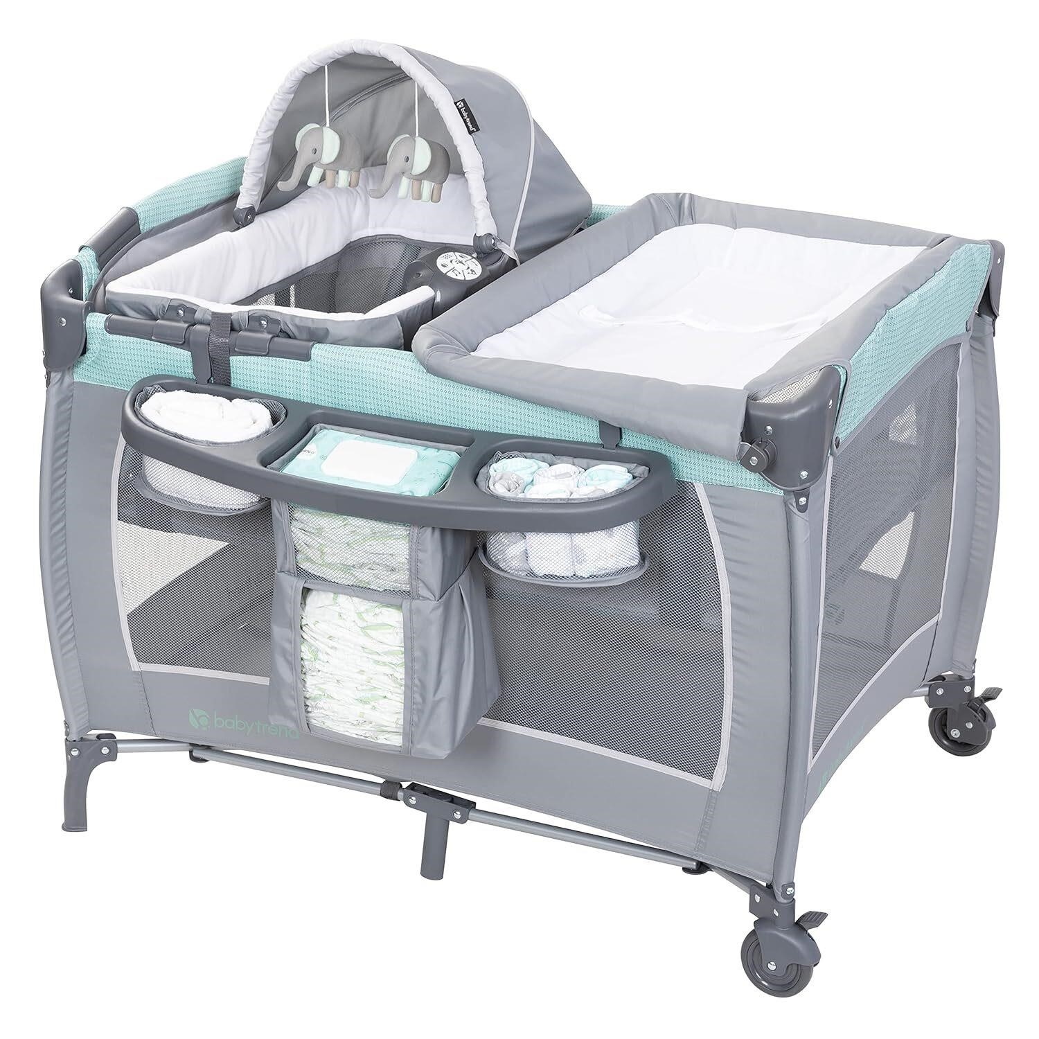 $147  Baby Trend Lil' Snooze Deluxe Playard  Mint