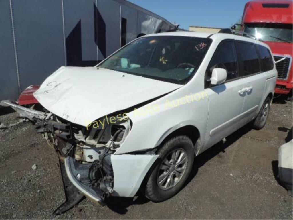 2009 Kia Sedona KNDMB233196273391 White