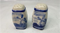 Ceramic salt and pepper shakers