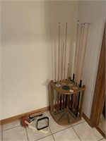 CUE STAND WITH 8 CUE STICKS WEST PEN BILLIARDS