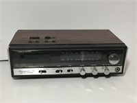 Vintage Realistic AM-FM Stereo Radio