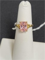 10K YELLOW GOLD AND PINK STONE RING