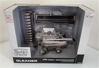 1/64 Gleaner A76 Combine
