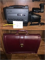 MAGNAVOX CAMERA WITH LEATHER CASE