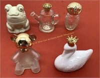 Small Avon bottles, watering can, frog, bear, owl