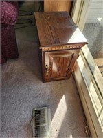 End Table w/Cabinet and Magazine Rack