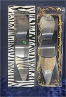 2-Shoe themed pie lifters   new in package