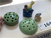 4 - CERAMIC FLOWER FROGS