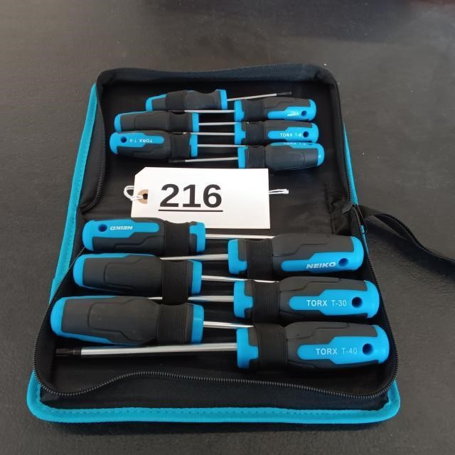 12 Pc. Neiko Driver Set in Case