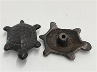 2 small metal turtles, 2 1/2 inches long