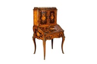 FRENCH BRONZE MOUNTED MARQUETRY DESK