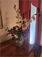 8" glass vase with faux flowers and glass beads