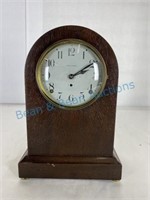 Seth Thomas mahogany round top mantle clock