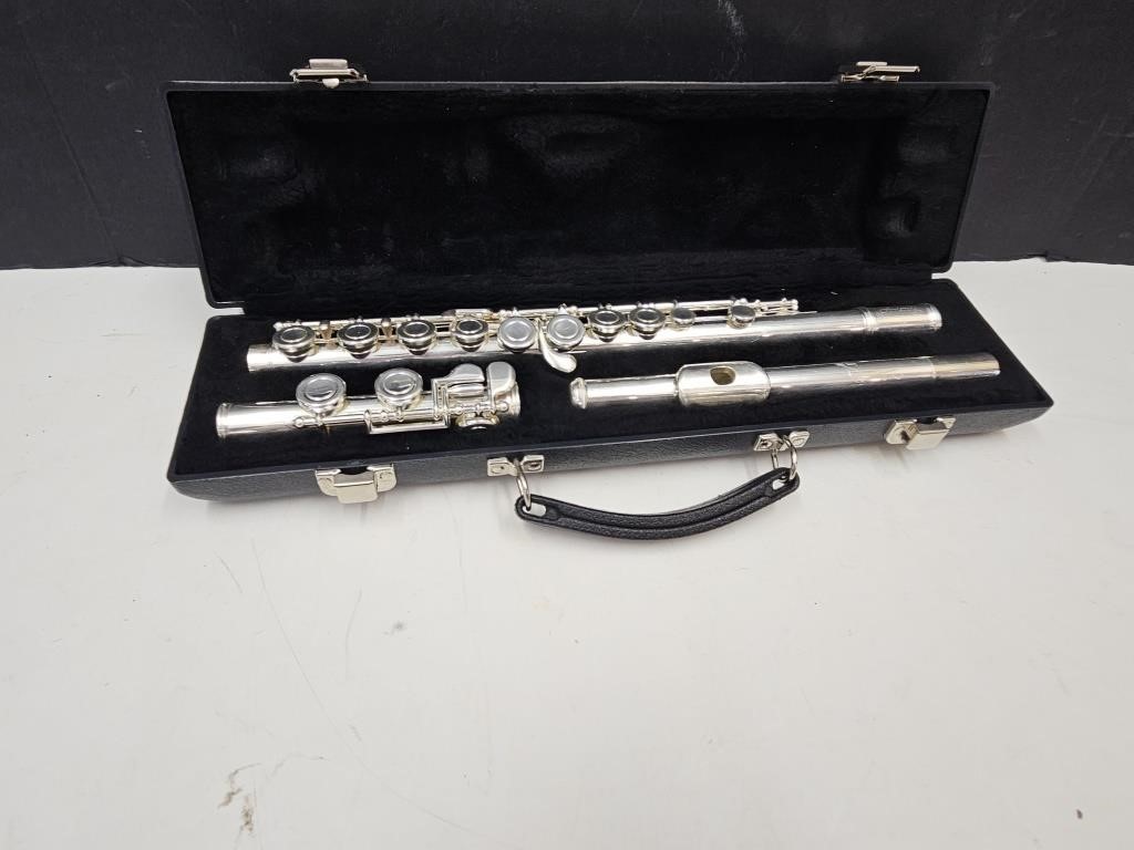 Armstrong Musical Flute Model 102 With Case